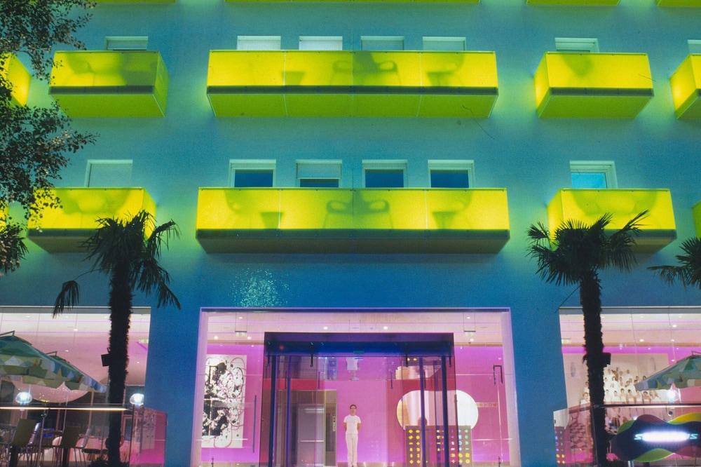 Semiramis Hotel Кифисия Екстериор снимка