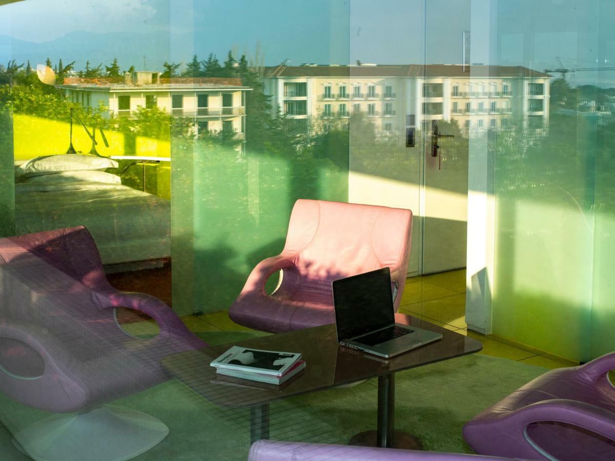 Semiramis Hotel Кифисия Екстериор снимка
